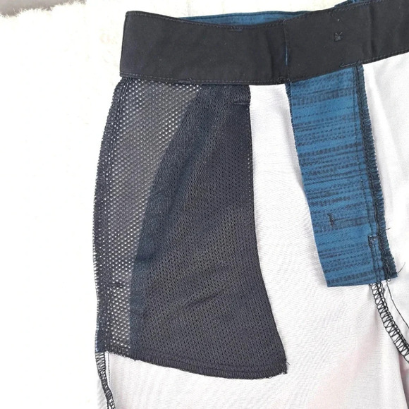 Under Armour Big Boy's Amphibious Shorts, Blue/Black, size 10 - Picture 5 of 5